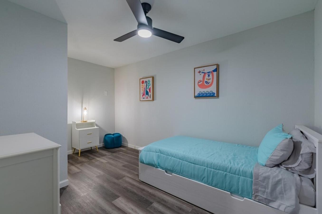 Luxurious Home With Hot Tub & Tree Deck By 6Flags サンアントニオ エクステリア 写真