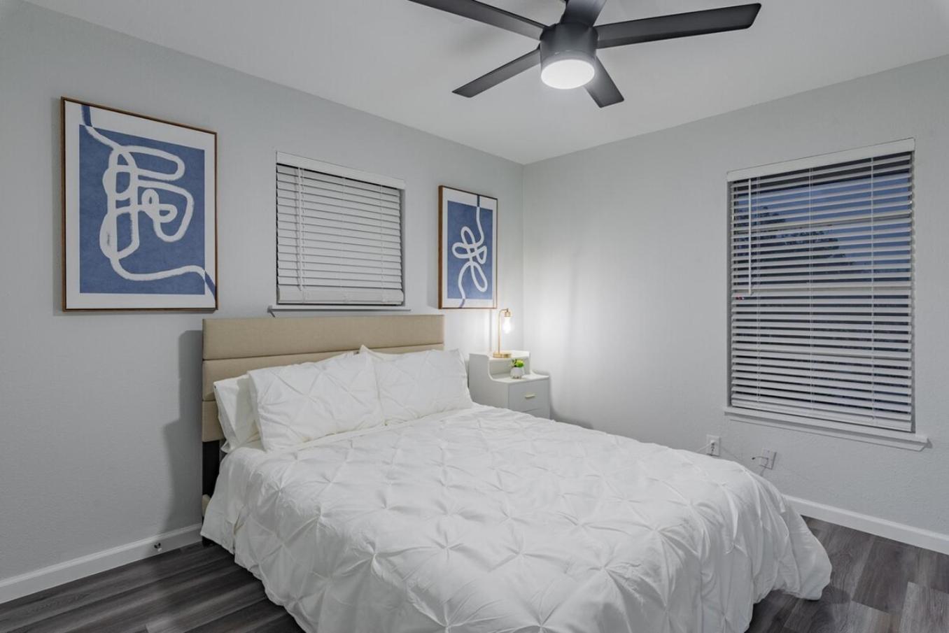 Luxurious Home With Hot Tub & Tree Deck By 6Flags サンアントニオ エクステリア 写真